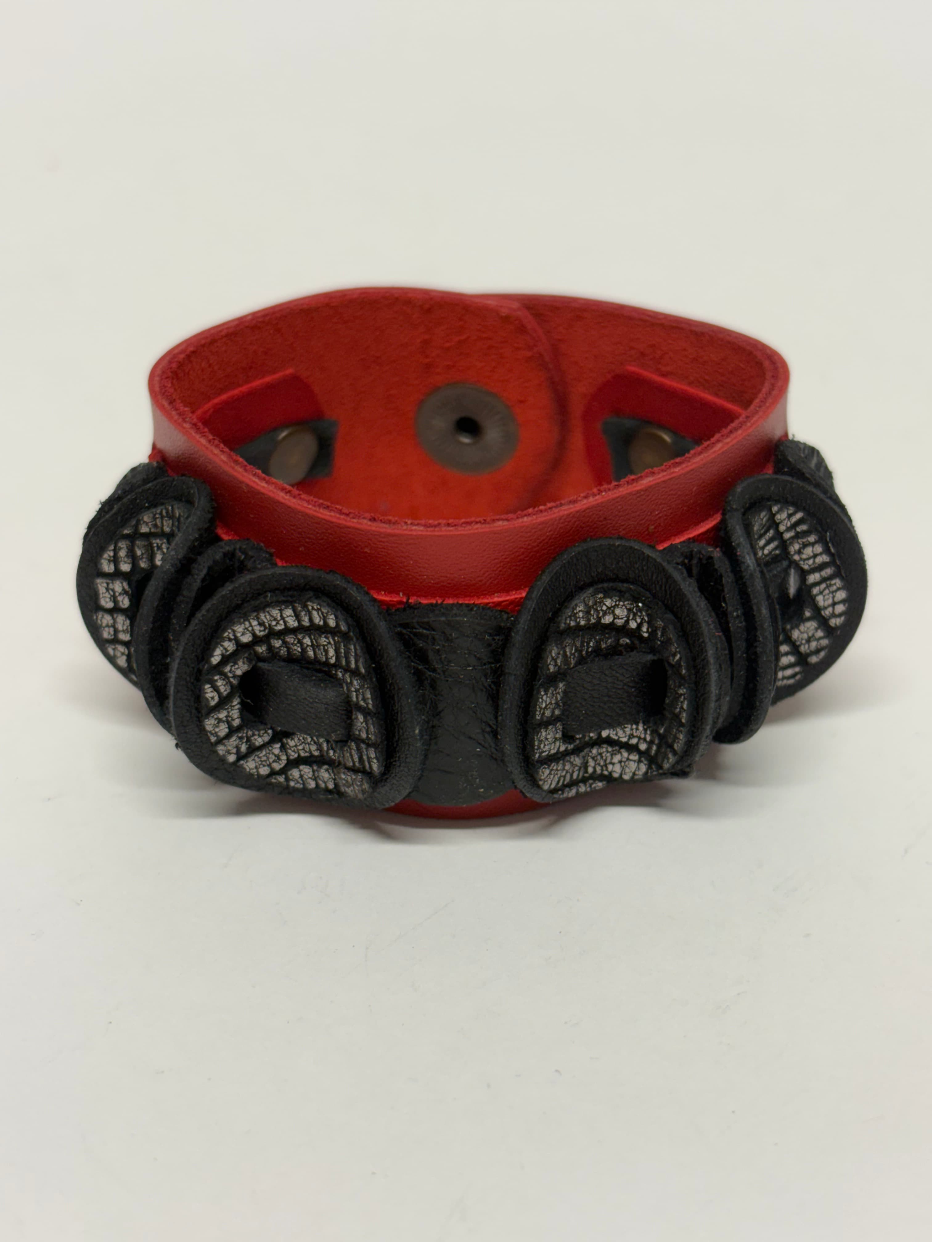 Jolliness Bracelet. Rojo y negro