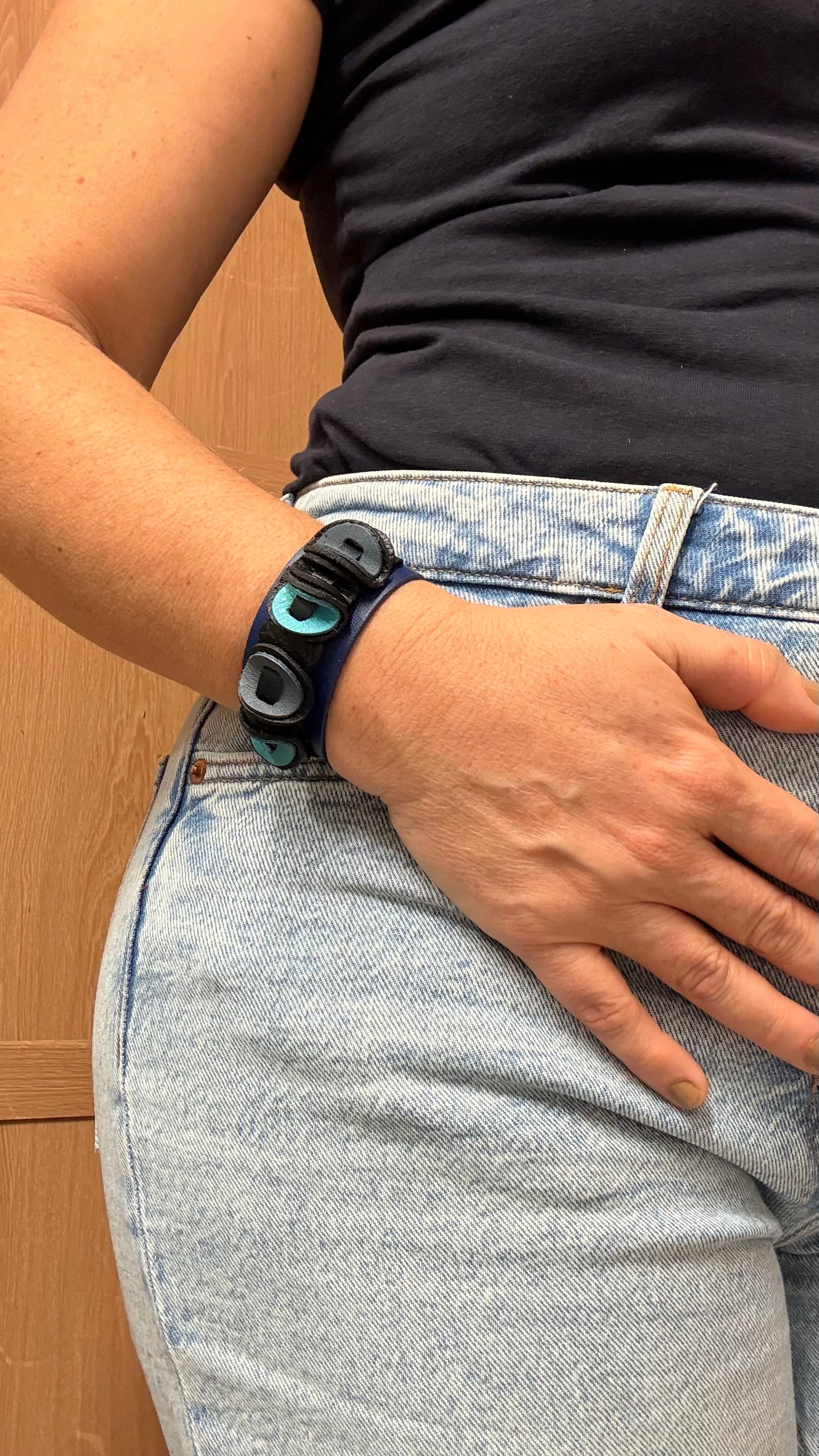 Jolliness Bracelet. Azules y negro