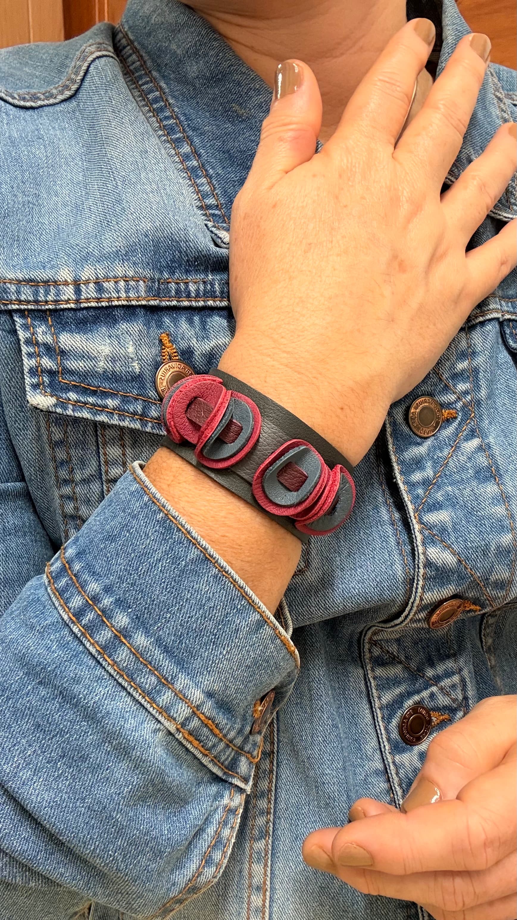 Jolliness Bracelet. Gris y rosa