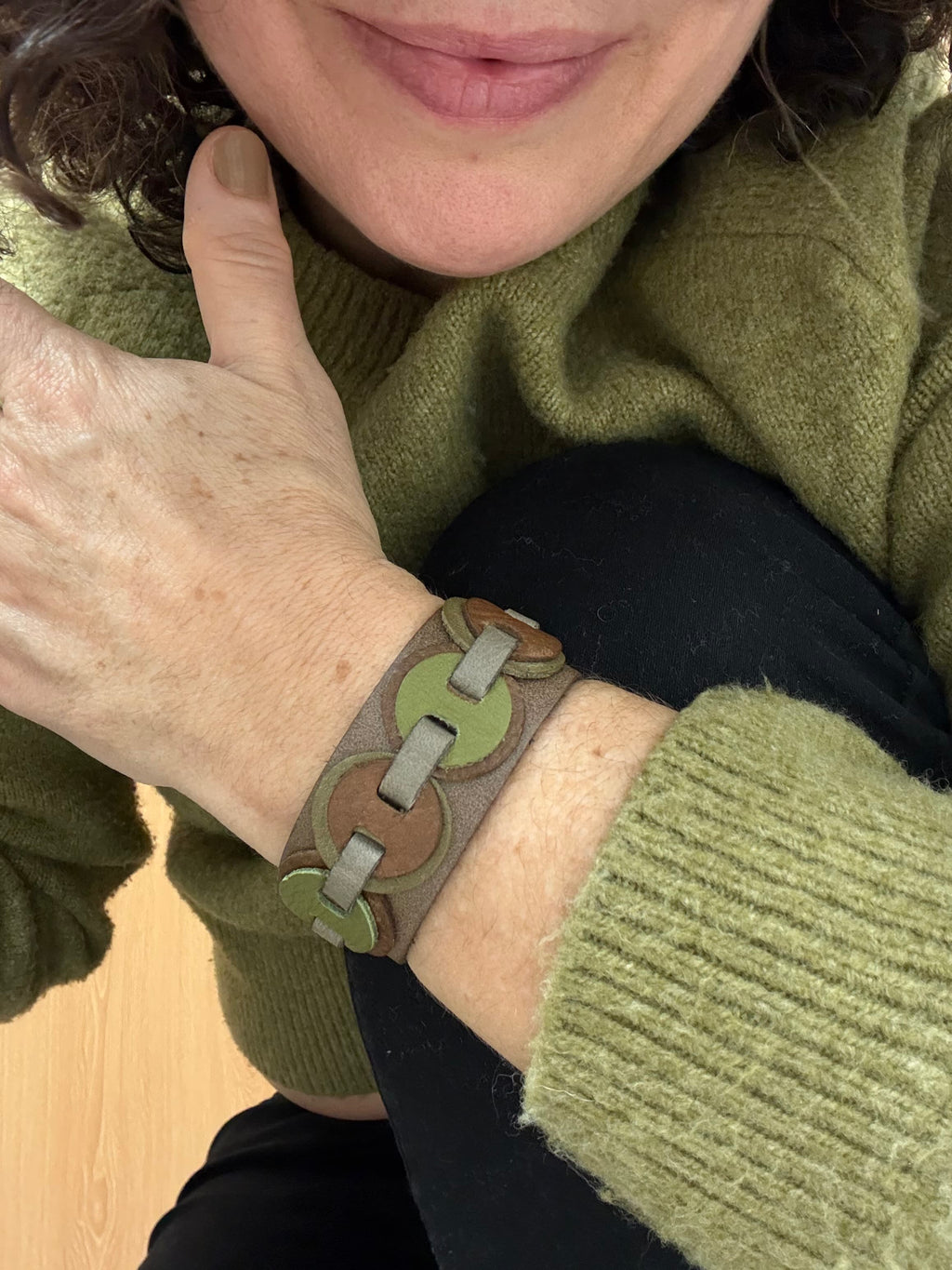 Kindness Bracelet. Taupe y verdes
