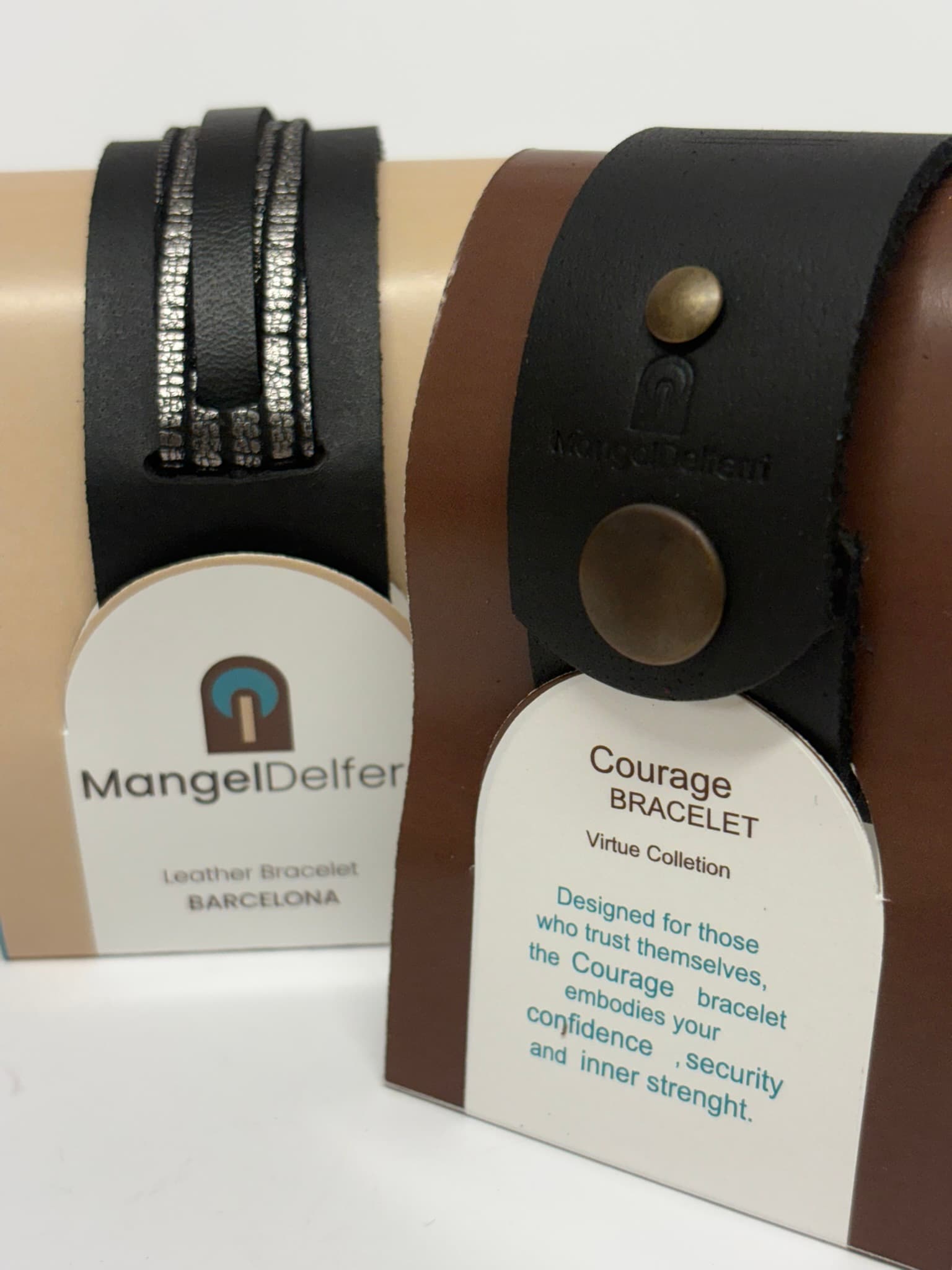 Empaque sostenible 100% libre de plástico del brazalete Courage – Mangel Delferri